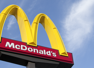 McDonalds apologises After Muslim Woman Denied entering store because of her Hijab