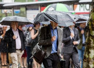 UK weather: Met Office climate report reveals – Britain hotter and wetter, over the past 100 years