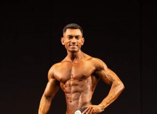 BodyBuilder Shah Receives Award at UKBFF Federation