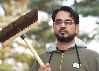 Garage Worker Chases Carjackers With Broom