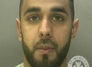Man threatens bouncers with loaded gun outside club 101