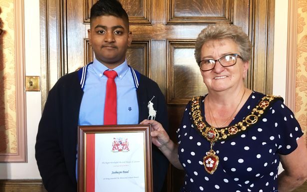 Teenager’s Bravery After Saving Sister and Grandparents
